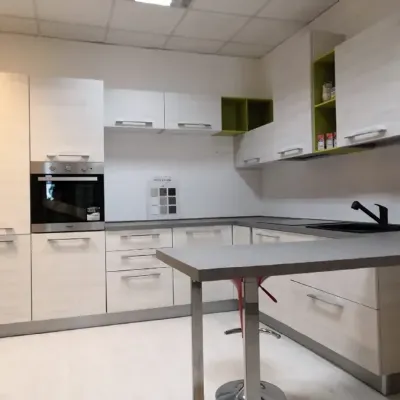 Cucina rovere chiaro moderna ad angolo Gaia Mobilturi a soli 4599