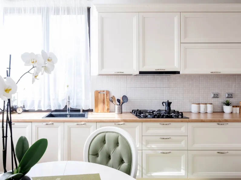 Cucina moderna ad angolo in legno bianco Mobilike Terry.