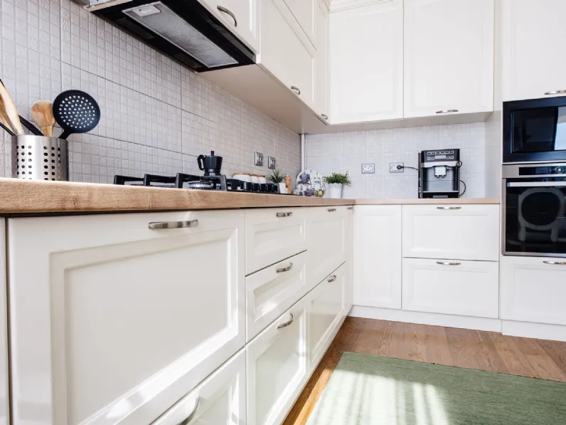Cucina moderna ad angolo in legno bianco Mobilike Terry.