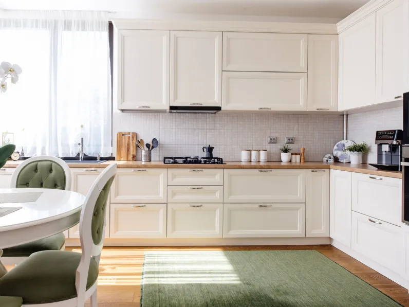 Cucina moderna ad angolo in legno bianco Mobilike Terry.