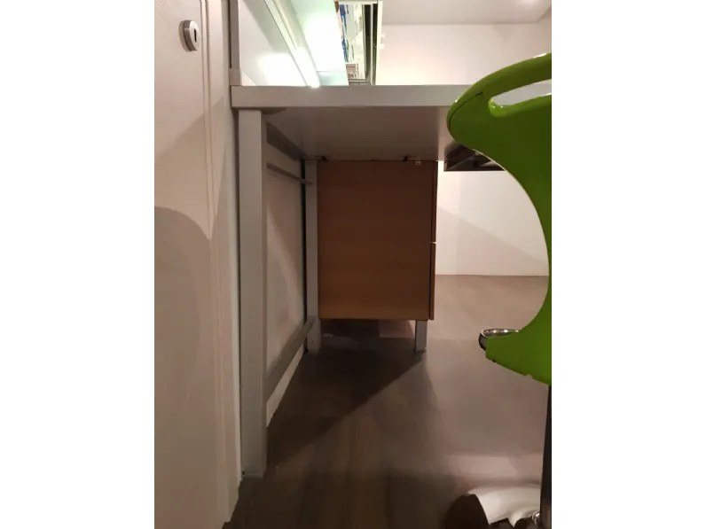 Cucina ad angolo moderna Planet Varenna a prezzo ribassato