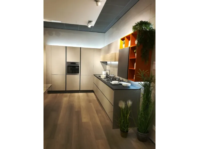 Cucina ad angolo moderna Start time j  Veneta cucine a prezzo scontato