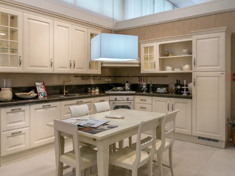 Cucina ad angolo Scavolini Baltimora piano granito scontata del 32%