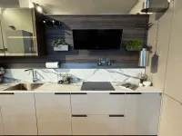 Cucina grigia moderna ad angolo Mia Scavolini in Offerta Outlet