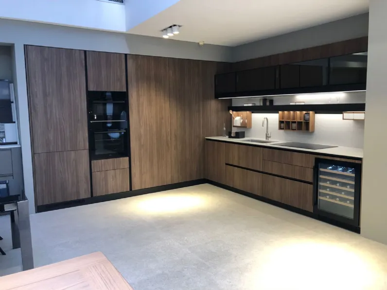 Richiedi il prezzo: cucina noce moderna Thea di Arclinea in Offerta Outlet 