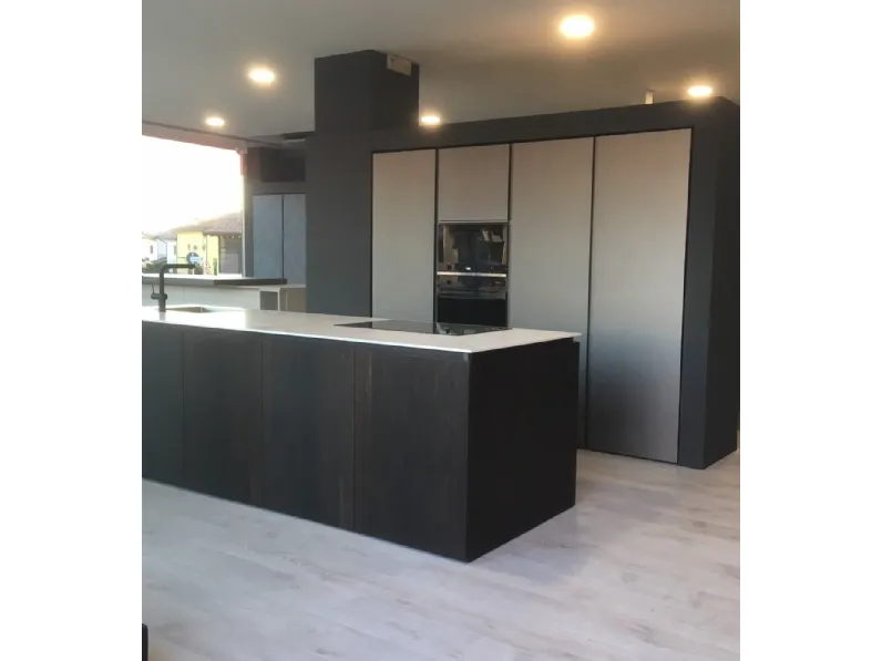 Cucina ad isola in legno altri colori Kyton a prezzo ribassato