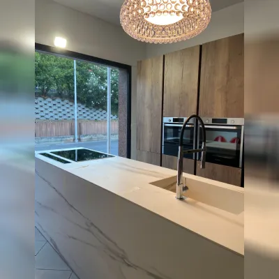 Cucina ad isola in kerlite a prezzo scontato 30%