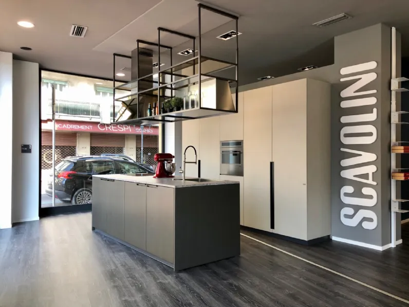 Cucina ad isola in laccato opaco altri colori Mia a prezzo scontato