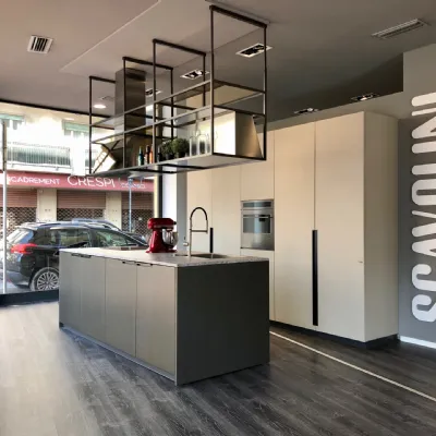 Cucina ad isola in laccato opaco altri colori Mia a prezzo scontato