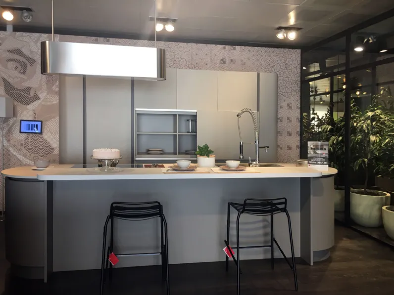 Cucina a prezzo ribassato ad isola moderna Clover neck Lube cucine