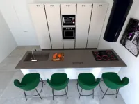 Cucina ad isola in laccato opaco tortora Sp22 a prezzo scontato