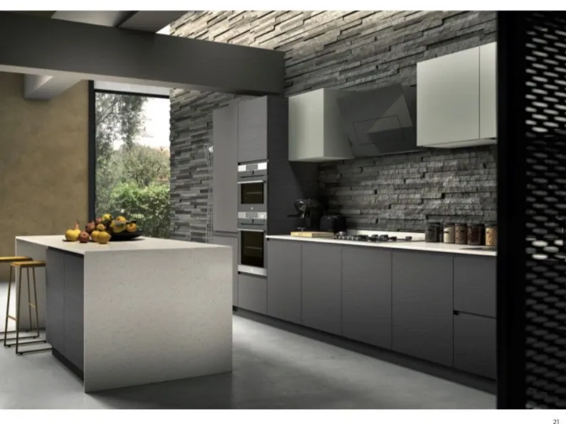 Cucina Zenit moderna grigia Essebi con isola scontata 29%