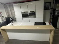 Cucina con isola in laminato lucido a prezzo scontato 35%