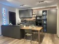 Richiedi il prezzo: cucina altri colori moderna Lounge vetro opaco di Veneta cucine in Offerta Outlet 