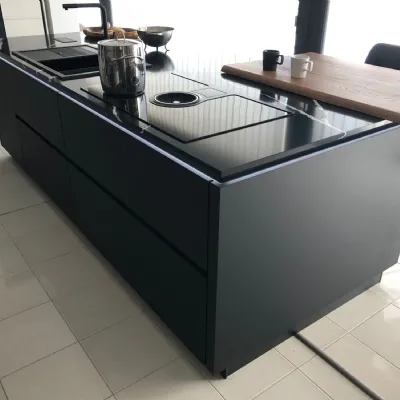 Cucina ad isola moderna Easy touch Nobilia a prezzo ribassato