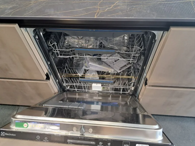 Cucina ad isola moderna Rho Armony: sconto fino al 50%!