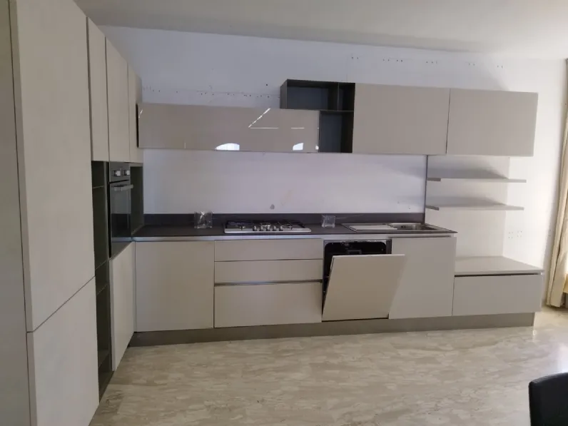 Cucina Aliant moderna grigio ad angolo Stosa scontata 70%