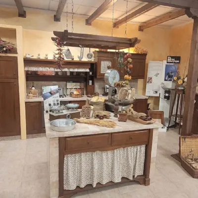 Cucina altri colori country ad isola Alice Artigianale in offerta