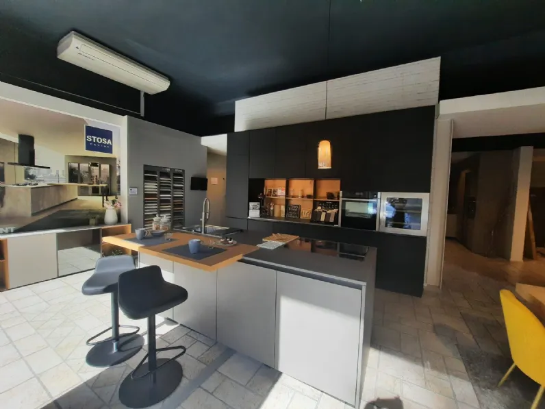 Cucina altri colori design con isola Metropolis aliant  Stosa a soli 23985