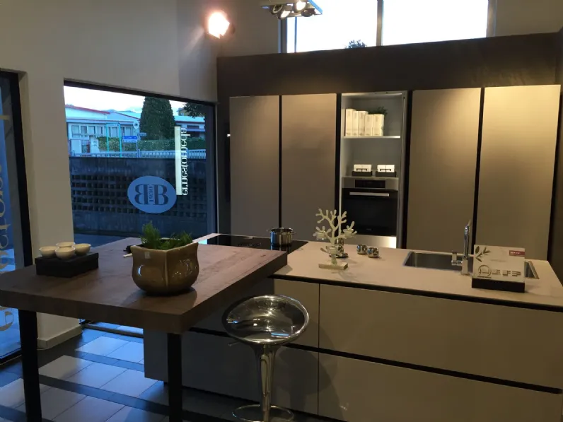 Cucina con isola in laminato materico altri colori Obliqua a prezzo ribassato