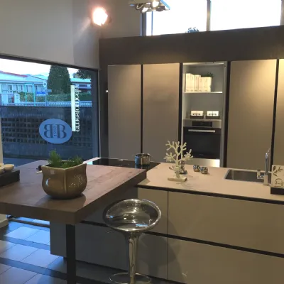 Cucina con isola in laminato materico altri colori Obliqua a prezzo ribassato