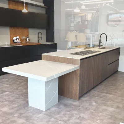 Cucina altri colori design con isola Cucina atelier wood tristrato abete Artigianale in Offerta Outlet