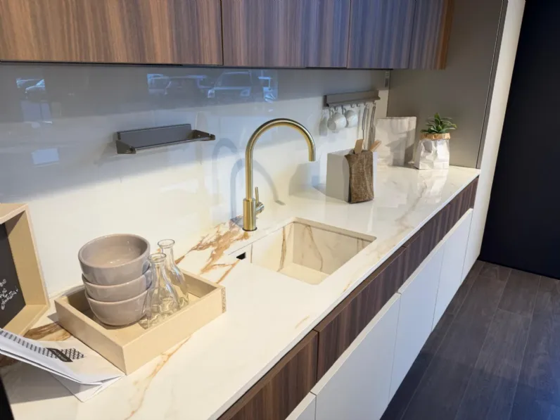 Cucina altri colori design con isola Ready Lube cucine a soli 13900 Euro