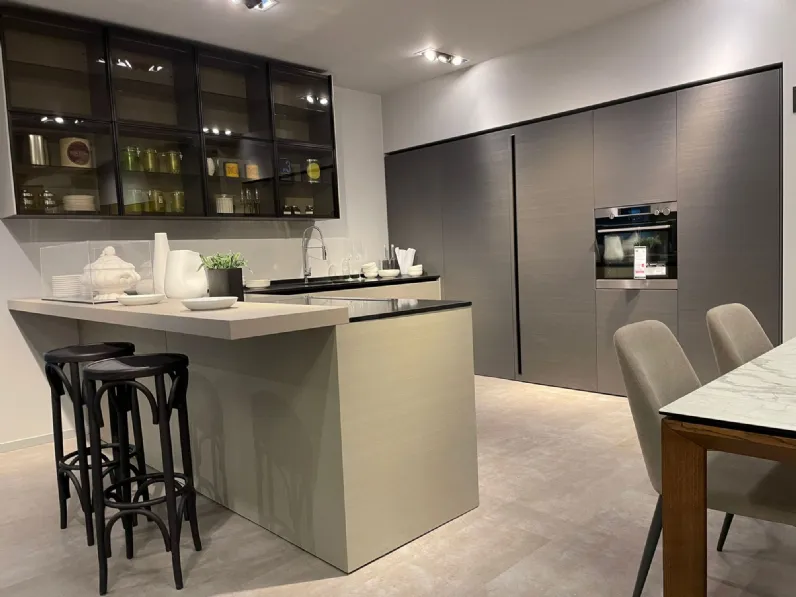 Cucina altri colori design con penisola Vulcano Copat cucine scontata