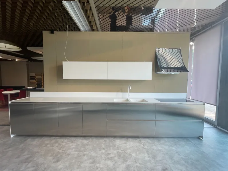 Cucina altri colori design lineare Ak04 acciaio Arrital a soli 11900