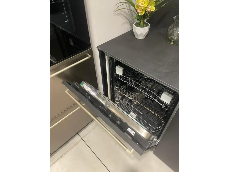 Cucina a prezzo ribassato lineare design Musa Scavolini