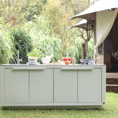 Cucina di Artigianale modello Primora scenario outdoor: richiedi il prezzo riservato 