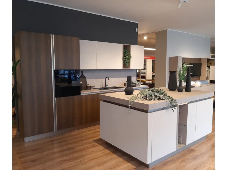 Cucina Ego line - era moderna altri colori Febal con isola scontata 50%
