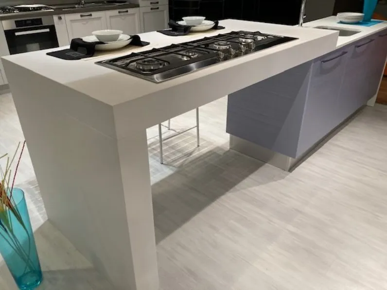 Cucina altri colori moderna ad isola Nilde Lube cucine scontata