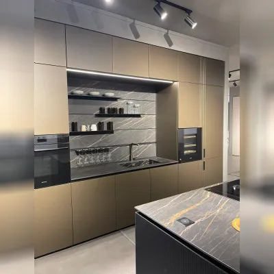 Cucina con isola moderna altri colori Arredo3 Cv 653 cucina glass arredo3 a soli 20051 Euro