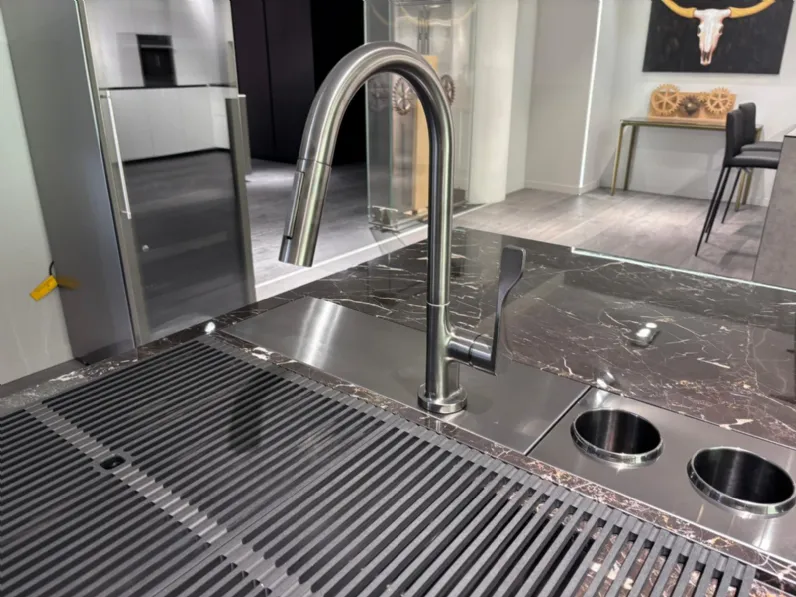 Cucina altri colori moderna Convivium Arclinea in Offerta Outlet 
