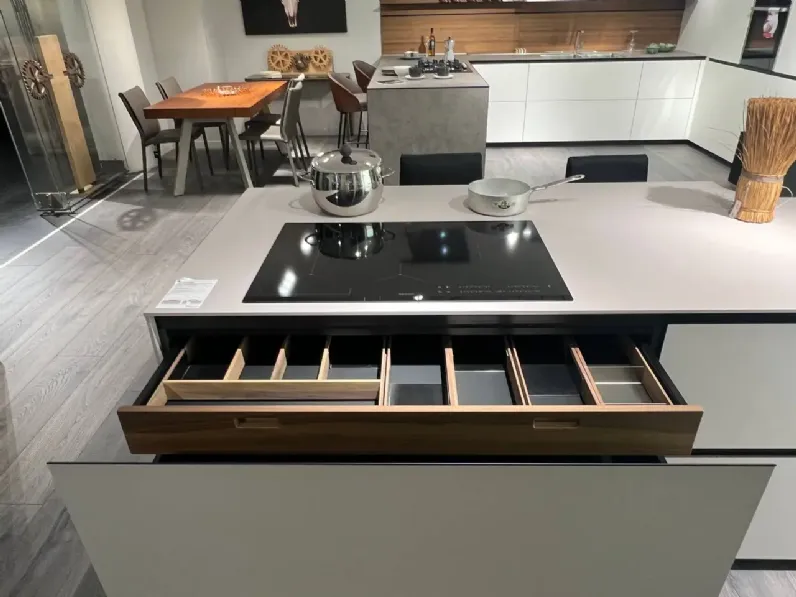 Cucina a PREZZI OUTLET in hpl Valcucine -40%