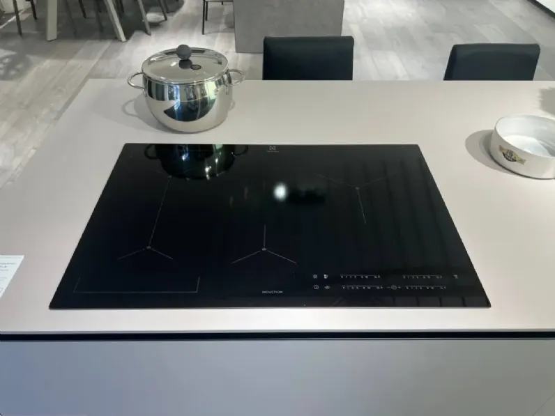 Cucina a PREZZI OUTLET in hpl Valcucine -40%