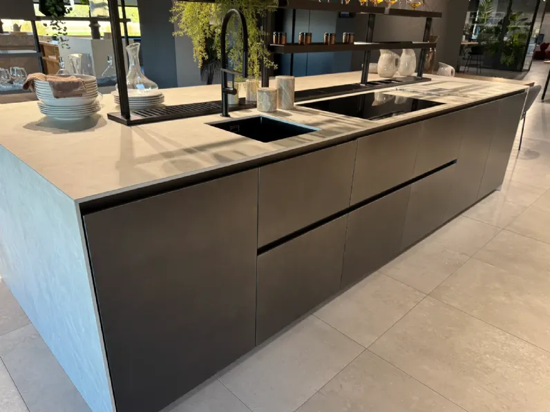 Cucina altri colori moderna con isola Zecchinon a soli 24000 Euro