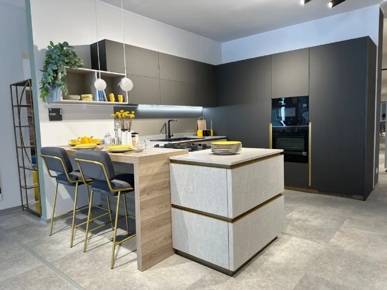 Cucina altri colori moderna con penisola Delinea Scavolini a soli 13300 Euro