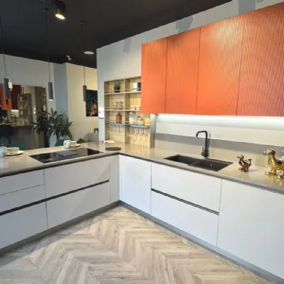 Cucina altri colori moderna con penisola Infinity Stosa a soli 13500 Euro