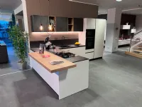 Cucina moderna con penisola Liberamente Scavolini a prezzo scontato