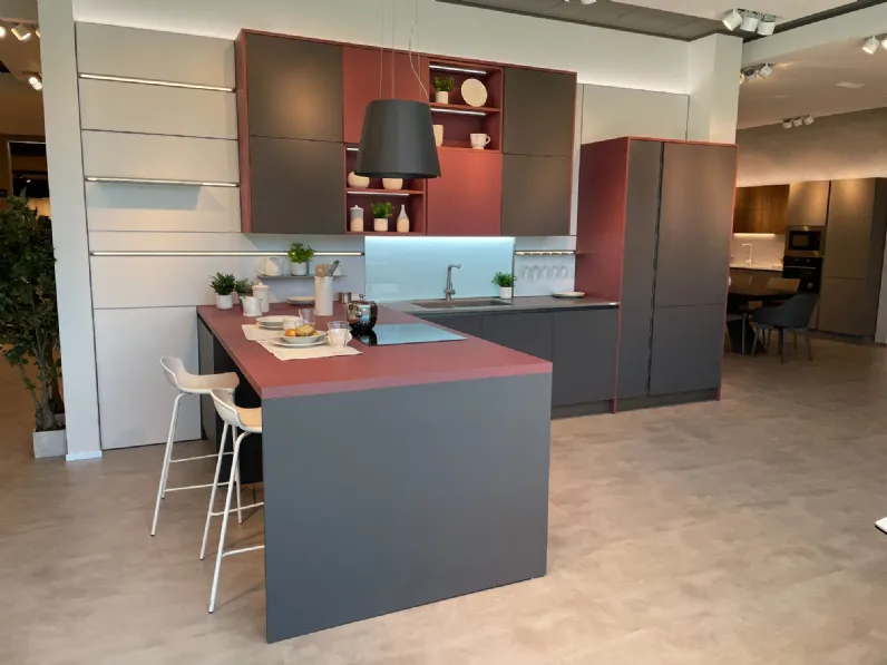 Cucina altri colori moderna con penisola Like soft Veneta cucine