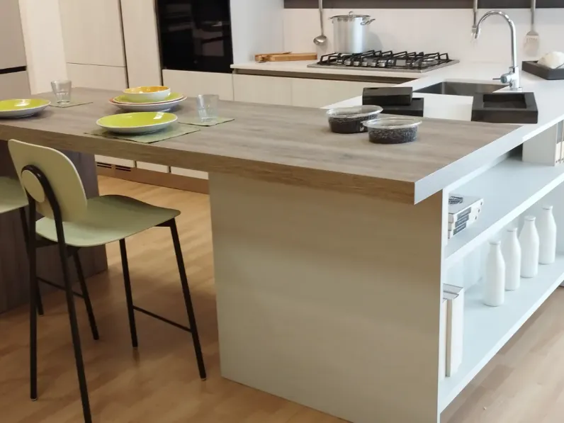 Cucina a prezzo scontato con penisola moderna Round Arredo3
