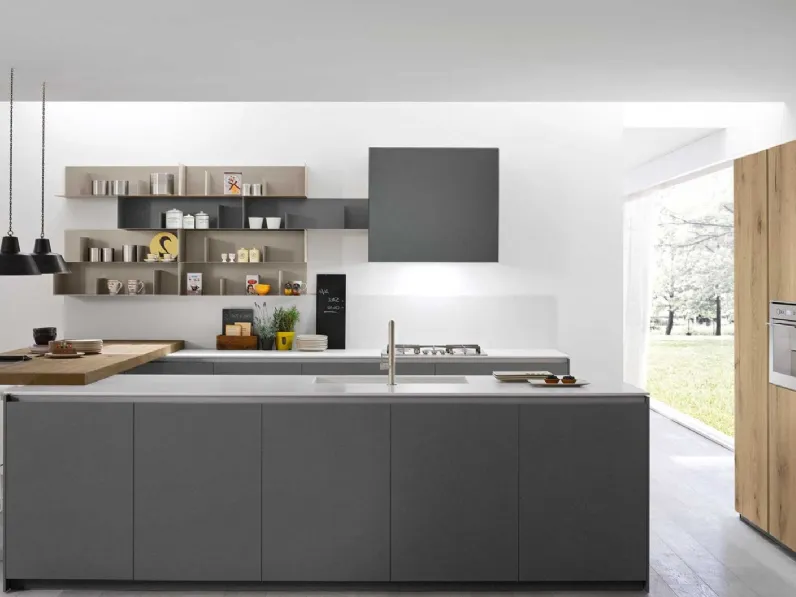 Cucina ad isola in laccata opaco a prezzo scontato 36%