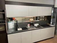 Cucina Lam moderna grigia Antares lineare scontata 30%
