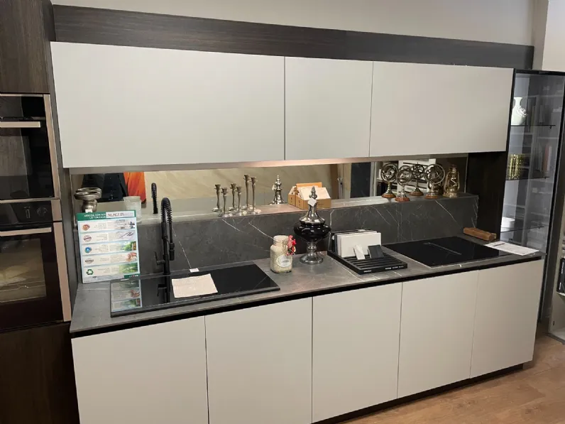 Cucina lineare moderna grigia Antares Lam a soli 14246 Euro