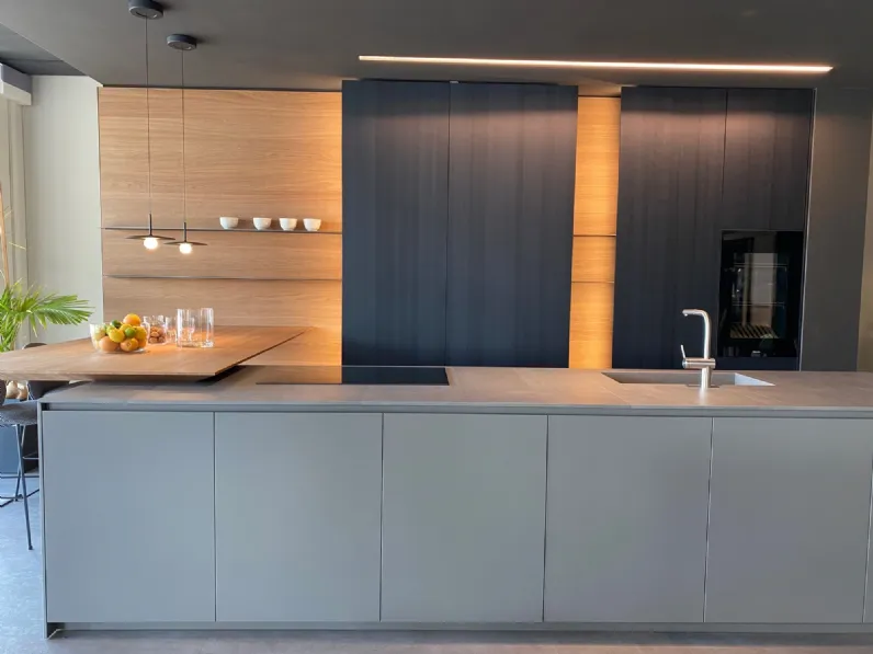 Cucina antracite design ad isola Blade Modulnova