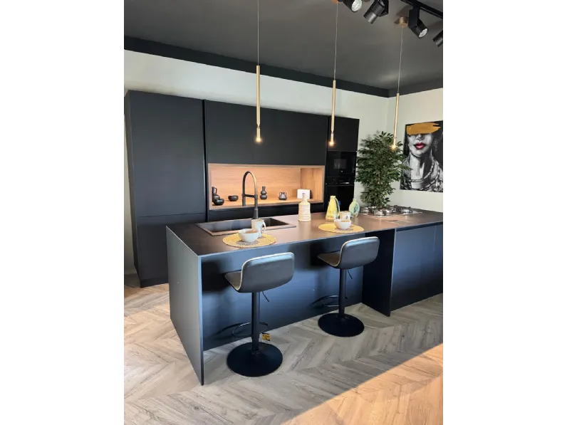 Cucina antracite design con isola Infinity Stosa in Offerta Outlet
