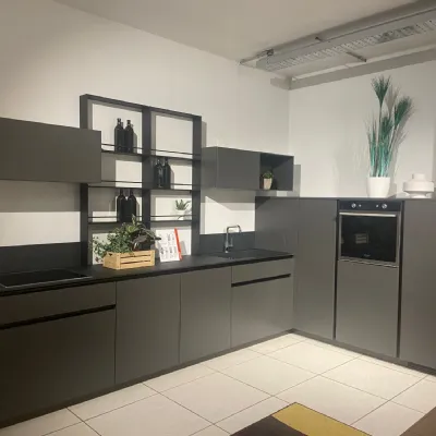 Cucina antracite moderna ad angolo De linea Scavolini scontata