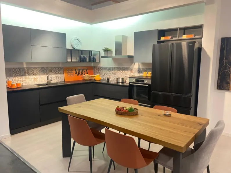 Cucina ad angolo in laminato materico a prezzo scontato 44%